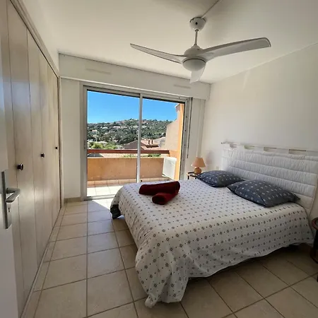 Daire Sea View Apartment, St Clair Le Lavandou